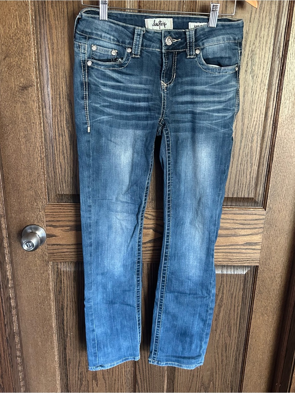 Daytrip Women's Faded Blue Straight Leg Jeans